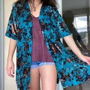 Arizona Jean co blue floral kimono
